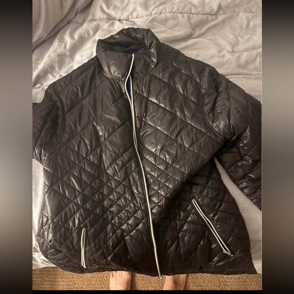 Woman’s Black Puffer Coat - Picture 1 of 3